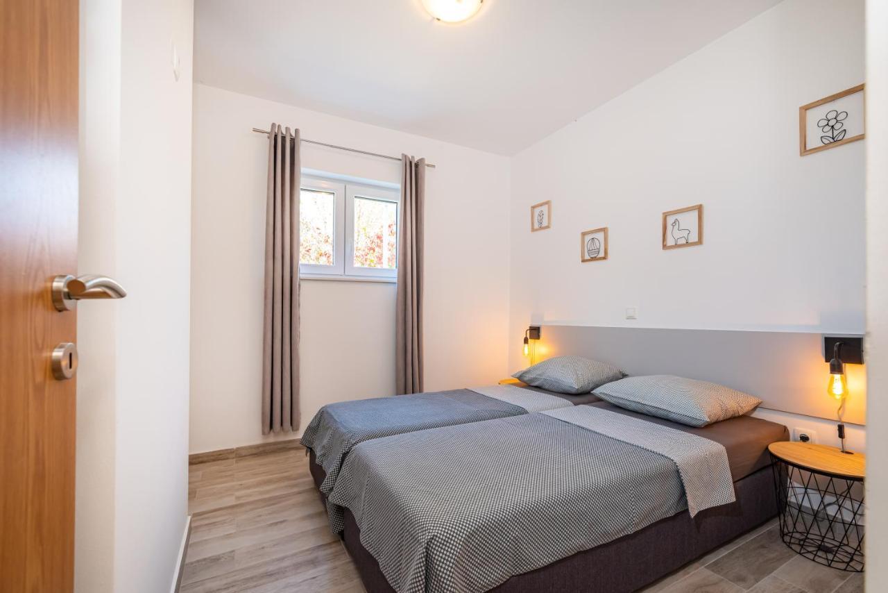 House Of Dalmatia Apartment Pakostane Exterior photo